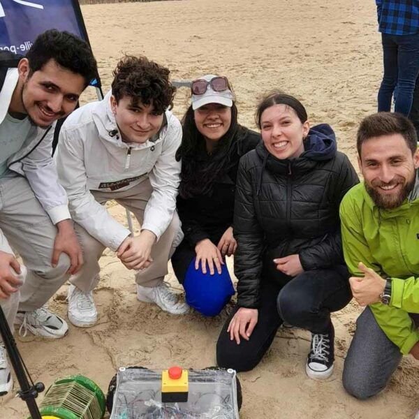 Concours de robots nettoyeurs de plage : l’équipe CESI de Lyon témoigne
