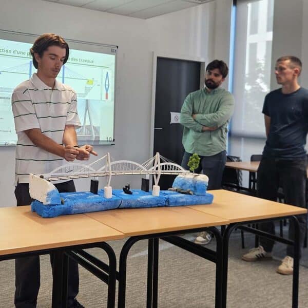 Du campus au chantier : nos étudiants ingénieurs BTP réinventent le pont de Neuville-sur-Saône